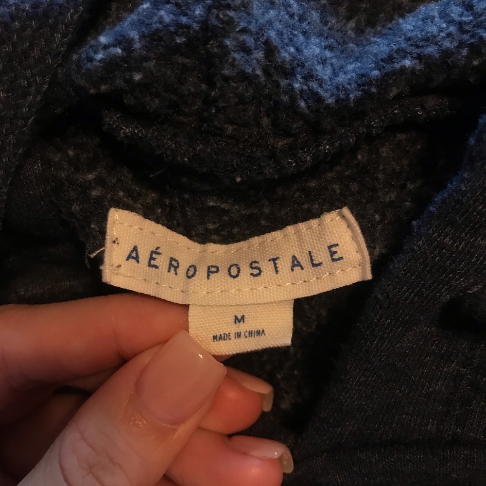 aeropostale kinda cropped hoodie. size M - Picture 2 of 3